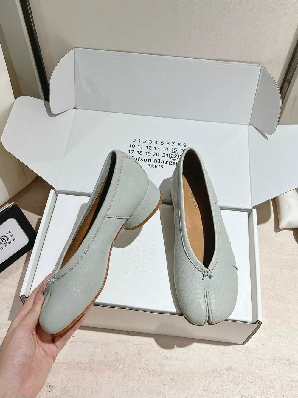 Maison Martin Margiela Women's Split-Toe Leather Flats in Light Gray
